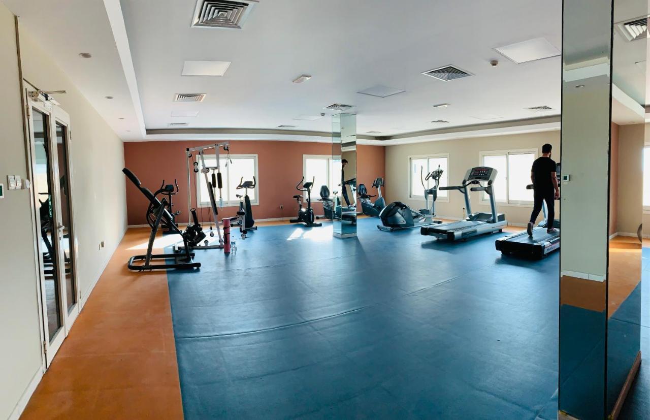 Female Only-Anaruby Backpackers- Metro Station Mashreq Hostel Dubai Buitenkant foto
